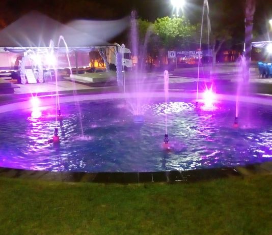 Prefeitura de Itaquiraí reativa Chafariz Luminoso; local vira atração