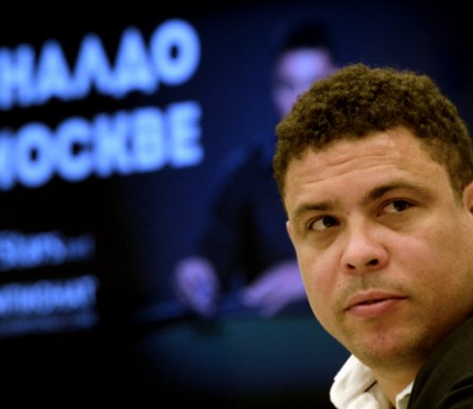 Ronaldo está internado em clínica em Ibiza, afirma jornal espanhol