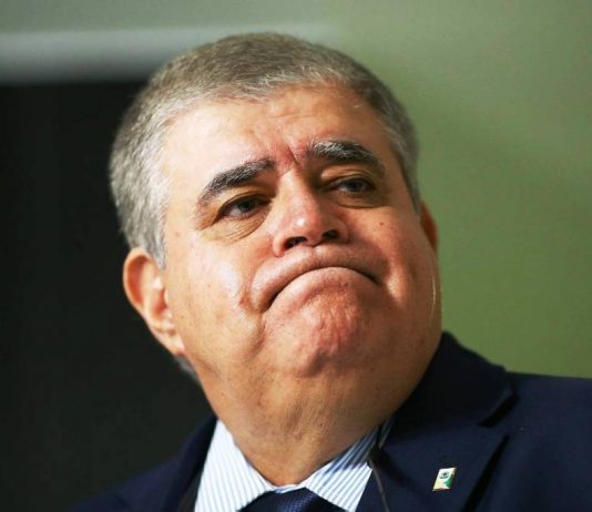 Carlos Marun diz que governo deve decidir novo líder no Senado ainda hoje