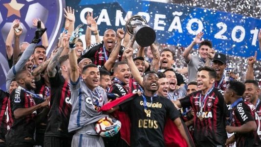 Atlético-PR vence decisão só nos pênaltis e conquista o 1º título internacional de sua história