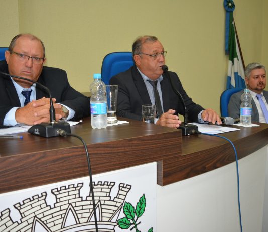 Prefeito Ricardo Fávaro prestigia abertura dos trabalhos legislativos e anuncia obras