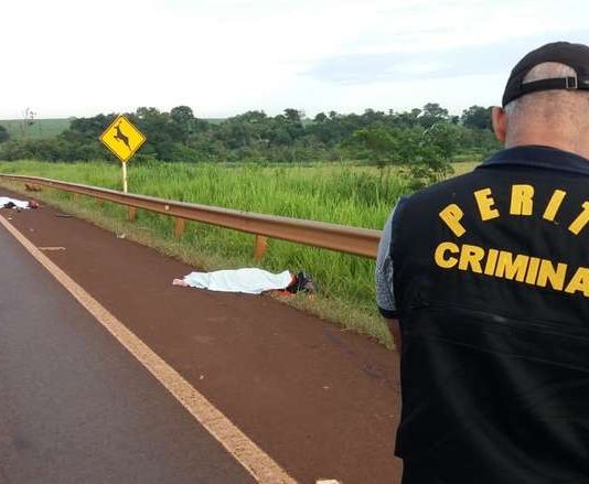 Casal morto em acidente na BR-463 teria sido atingido por carro e arrastado por 40 metros