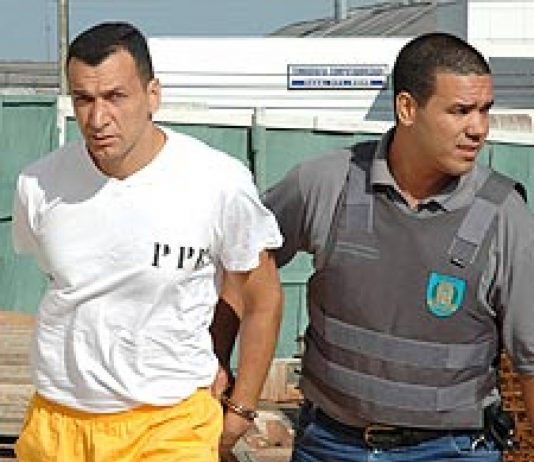 SP transfere os presos Marcola e mais 21 líderes do PCC para penitenciárias federais