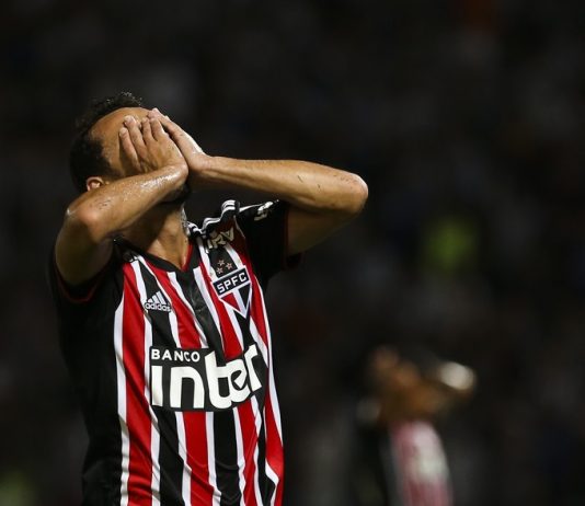 São Paulo sofre derrota frustante de 2 a 0 para o Talleres em sua estreia na Taça Libertadores