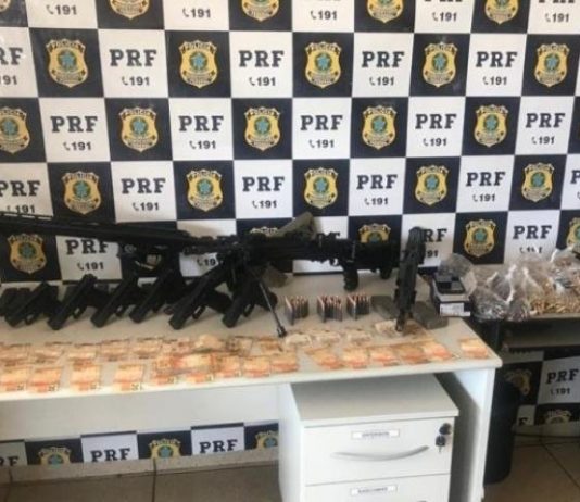 PRF apreende armamento de guerra que saiu da Capital e tinha como destino SP