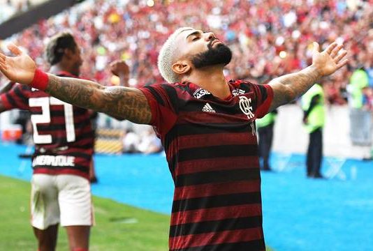 Flamengo abre 3 a 0 sobre reservas do Fluminense, vê reação do rival, mas vence o clássico