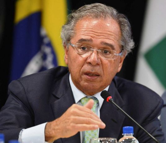 Paulo Guedes vai hoje à Câmara para esclarecer pontos da reforma da Previdência