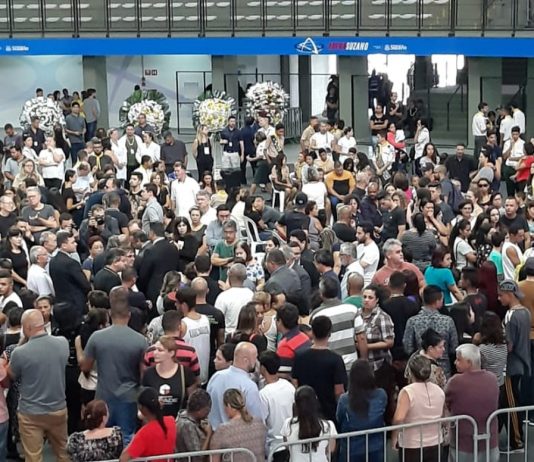 Tragédia em Suzano: Vítimas do massacre são veladas na Arena Suzano