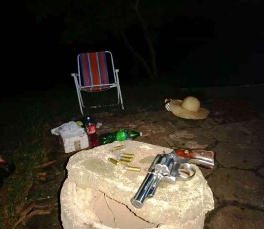 Dupla é presa por pesca predatória e porte ilegal de arma