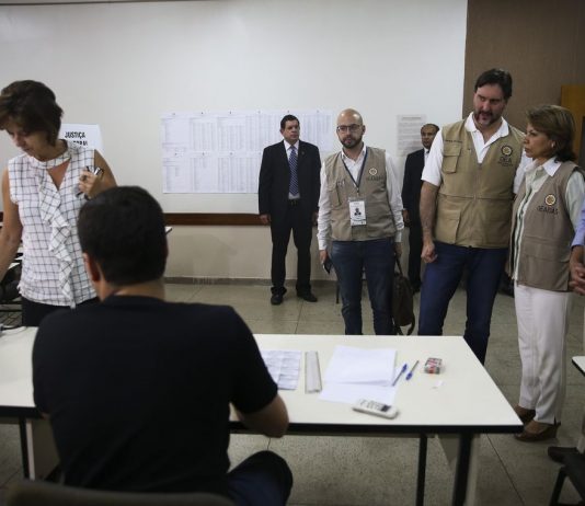 TSE diz que 2,6 milhões de títulos de eleitores estão irregulares