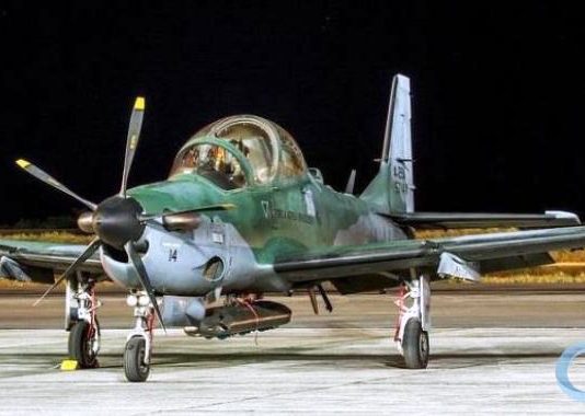 FAB intercepta avião com quase 500 quilos de cocaína