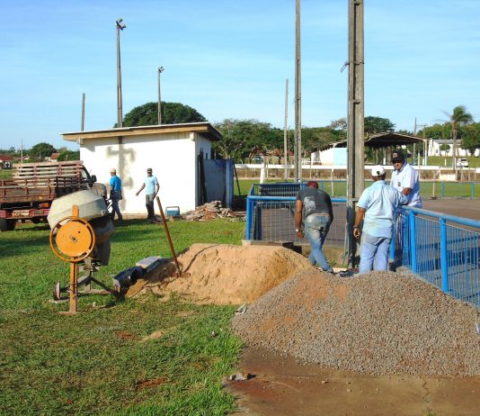 Itaquiraí: Prefeitura inicia reforma geral da Quadra Municipal de Esportes