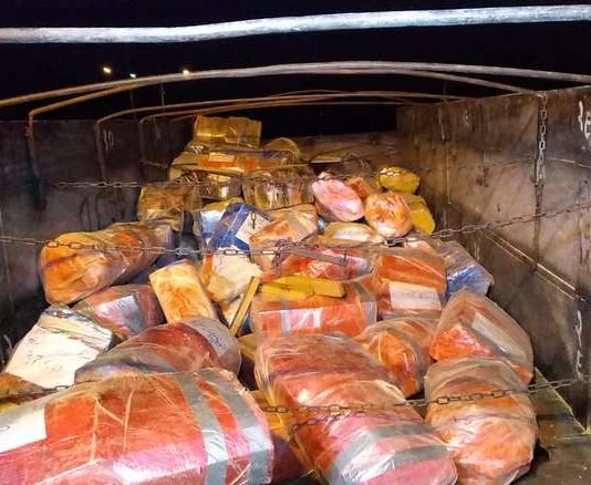 PRF apreende mais de sete toneladas de maconha em carga de milho