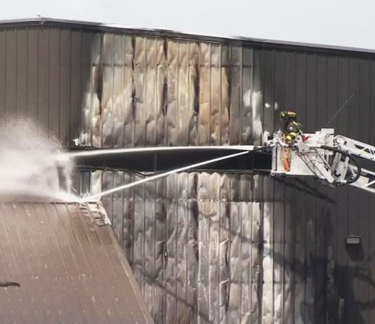 Queda de avião particular em hangar do Texas mata 10 pessoas