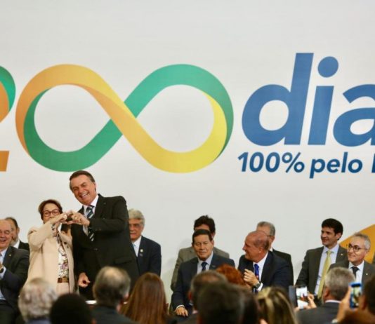 Bolsonaro diz que governo é “time com critério técnico”