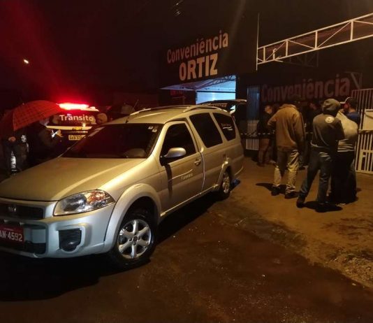 Homem é assassinado a tiros dentro de conveniência, em Dourados