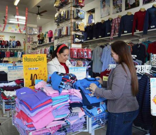 Dourados volta a ter saldo positivo de emprego e comércio é maior contratante