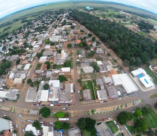 Ricardo Fávaro assina convênio que garante 100% de esgoto para Itaquiraí