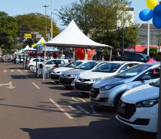 Dourados interdita, no centro, principal avenida da cidade para 1° Mega Feirão de Veículos