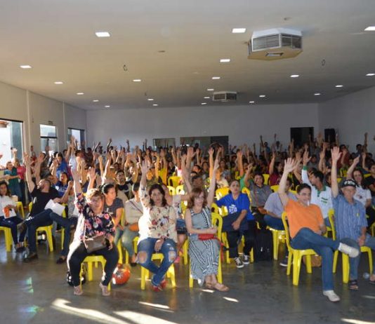Servidores de Dourados aprovam greve se salários não forem pagos até sexta-feira