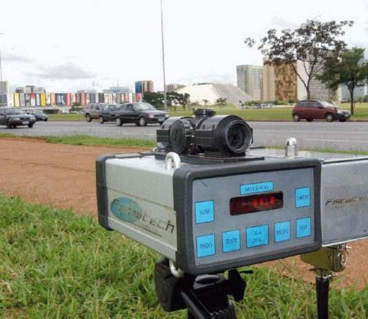 Presidente Jair Bolsonaro manda suspender uso de radares nas rodovias federais