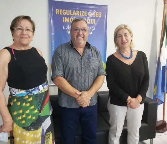 Prefeito de Itaquiraí pede na Agehab a conclusão de casas do Jd. Ipê e mais recursos para a habitação