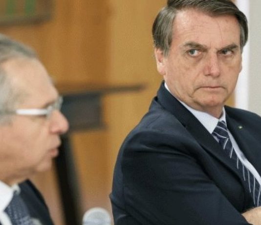 Presidente Jair Bolsonaro descarta a recriação da CPMF e aumento de tributos