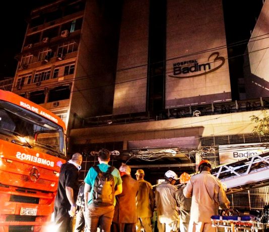 Incêndio em hospital no Rio deixa pelo menos dez mortos