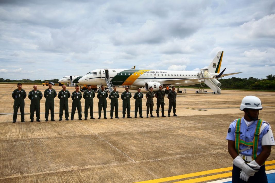 05-02-10 - Fab - repatriação