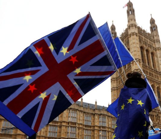 Após 47 anos de aliança, Reino Unido deixa União Europeia