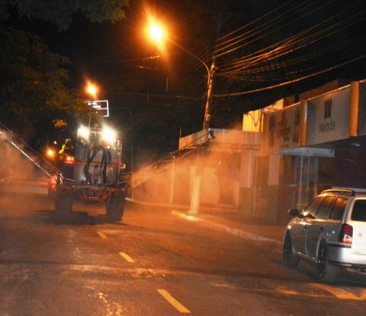Controle de Vetores realiza higienização de Itaquiraí como forma de combater o coronavírus
