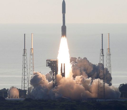 Nasa lança nova sonda para Marte em busca de vida passada no planeta