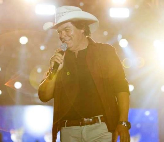 FAMOSOS: Parrerito, do Trio Parada Dura, morre aos 67 anos de Covid-19