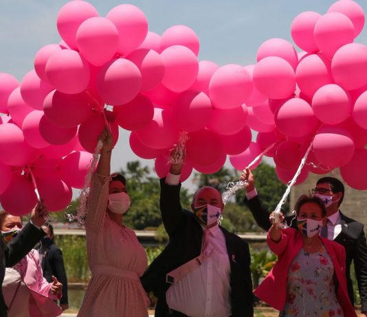 OUTUBRO ROSA: campanha incentiva detecção precoce do câncer de mama