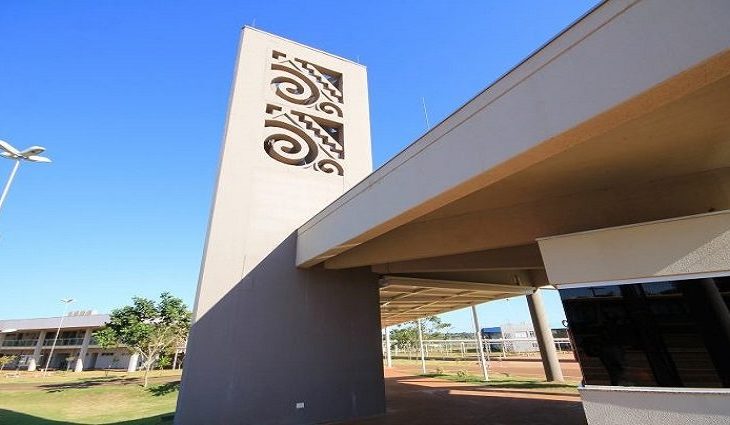Fachada-da-UEMS-Foto-Edemir-Rodrigues-1-768x512-730x425-730x425