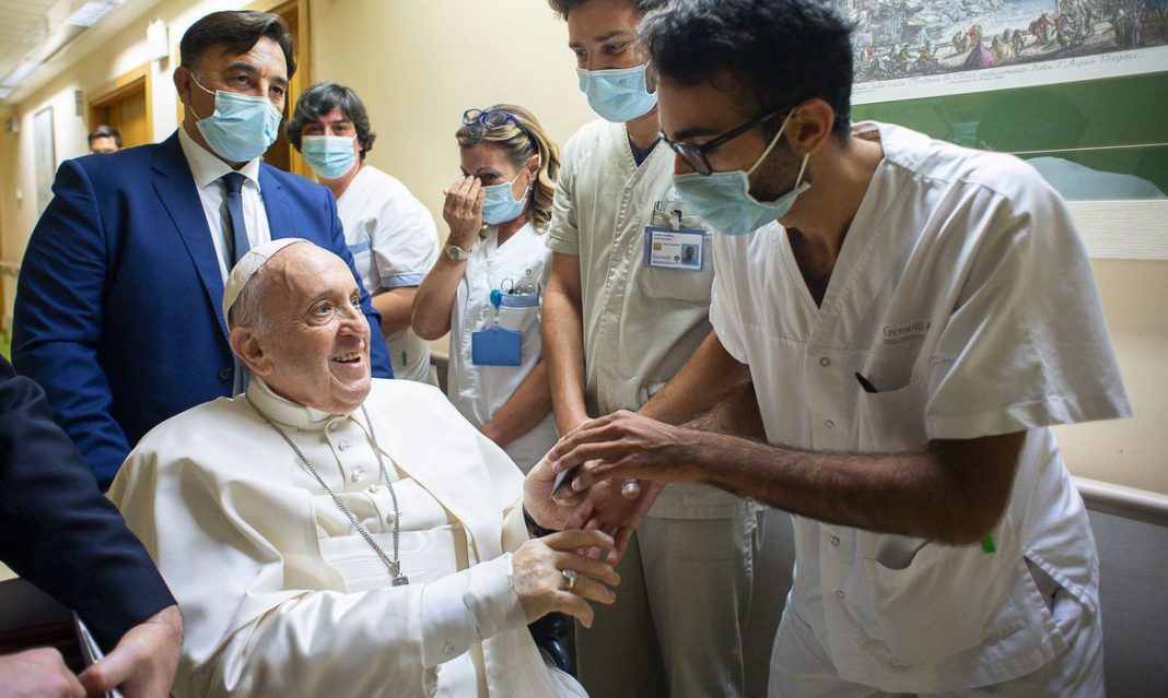 2021-07-11t134943z_957328895_rc29io91v61g_rtrmadp_3_pope-surgery-angelus