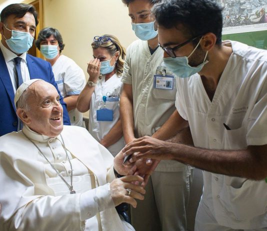 Papa agradece orações de fiéis por sua saúde