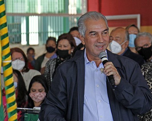 Reinaldo Azambuja: orgulho de Mato Grosso do Sul, o Estado que mais vacina