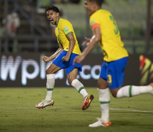 Brasil joga mal, mas vence Venezuela nas Eliminatórias