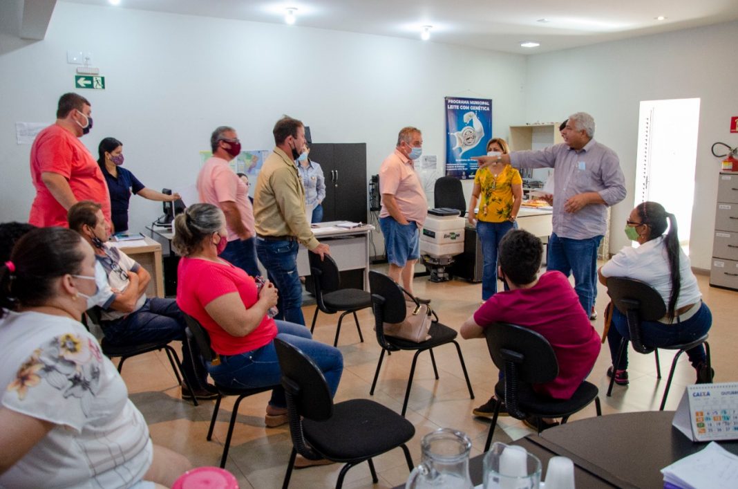 Reunião com proprietários de trailers de lanche discutiu instalação de Prala de Alimentação no aniversário de Naviraí (8)