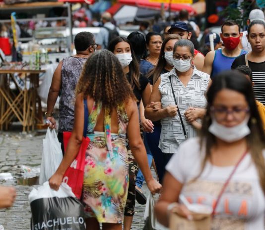 Covid-19: país tem 21,8 milhões de casos e 609,3 mil mortes