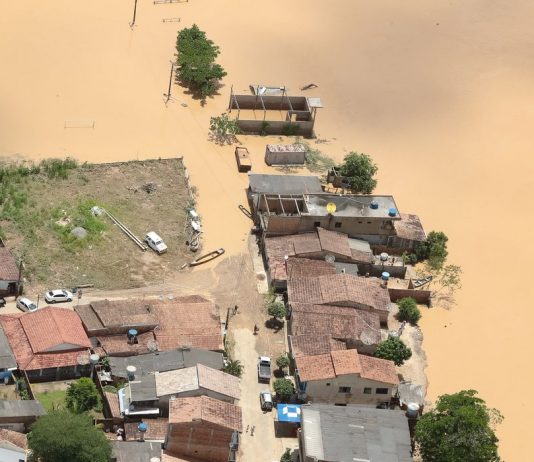 Governo da Bahia confirma mais duas mortes pelas chuvas no estado