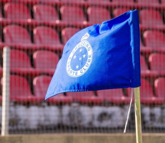 Cruzeiro acerta com o técnico uruguaio Paulo Pezzolano