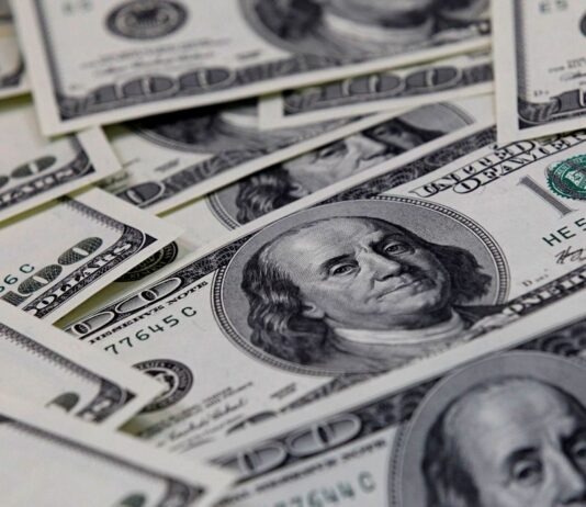 Dólar sobe para R$ 5,16 após três quedas seguidas