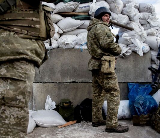 Ucrânia: Brasil vai manter posição de equilíbrio, diz Bolsonaro