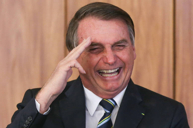 Jair-Bolsonaro-rindo