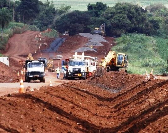 Governo de MS acelera obra de pavimentação da rodovia Fátima do Sul/Caarapó