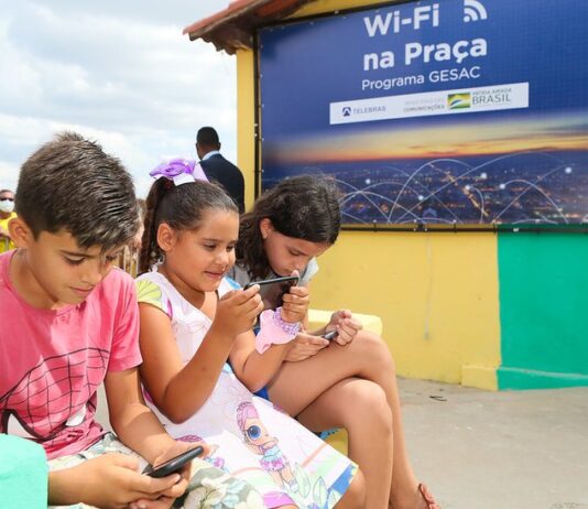 INTERNET: Governo Federal instala mais de 17 mil novos pontos de wifi em todo o país
