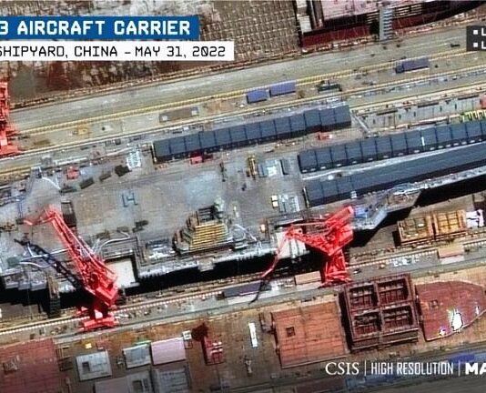 Imagens de satélite mostram novo porta-aviões super avançado da China