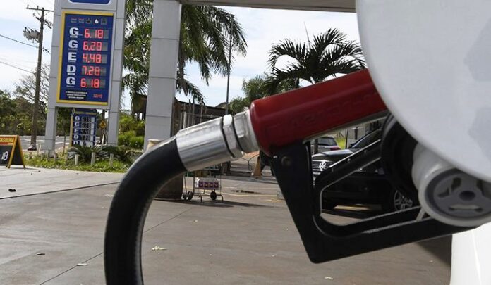 Posto-Combustivel-Fto-Bruno-Rezende-03-730x425